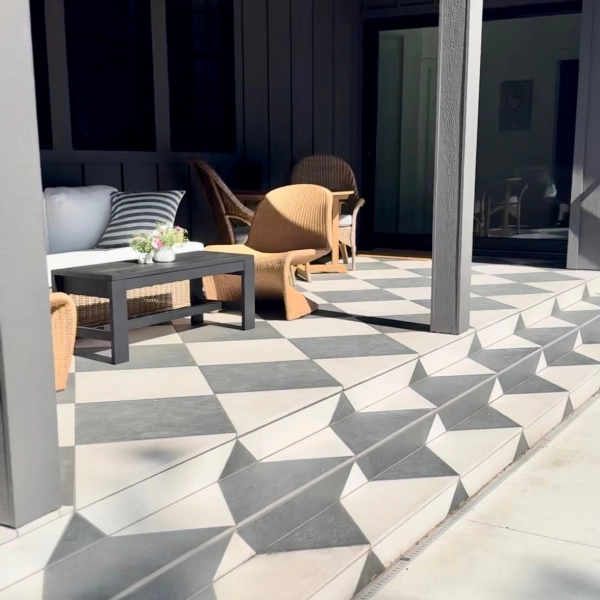 https://beldenae.com/uploads/Landmark_FW_VS_clearbrook_landscaping_42_N_custom_homes3.jpg_.JPEG